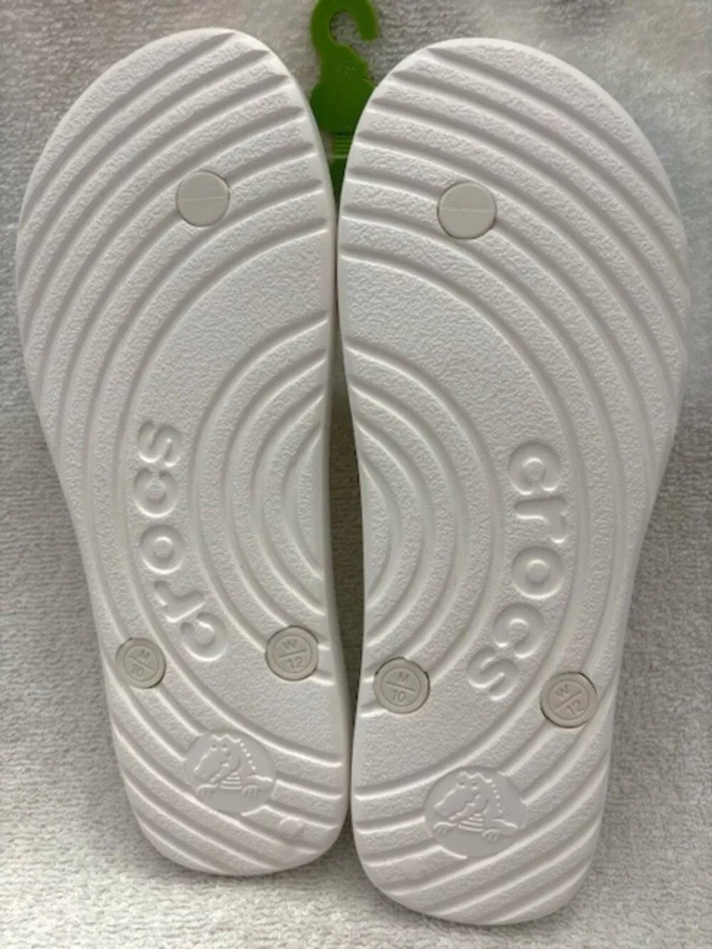 Crocs white 'flip flops' NWT Men's Size 10